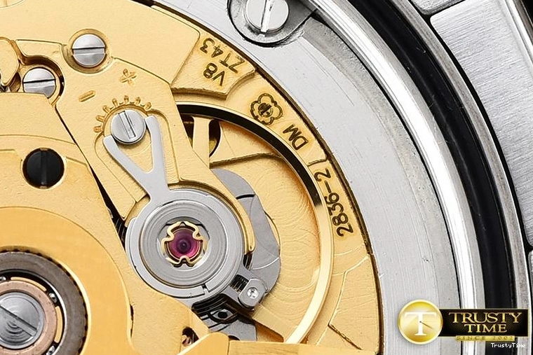 0203 RDD0206C – DayDate Trendsetting 670